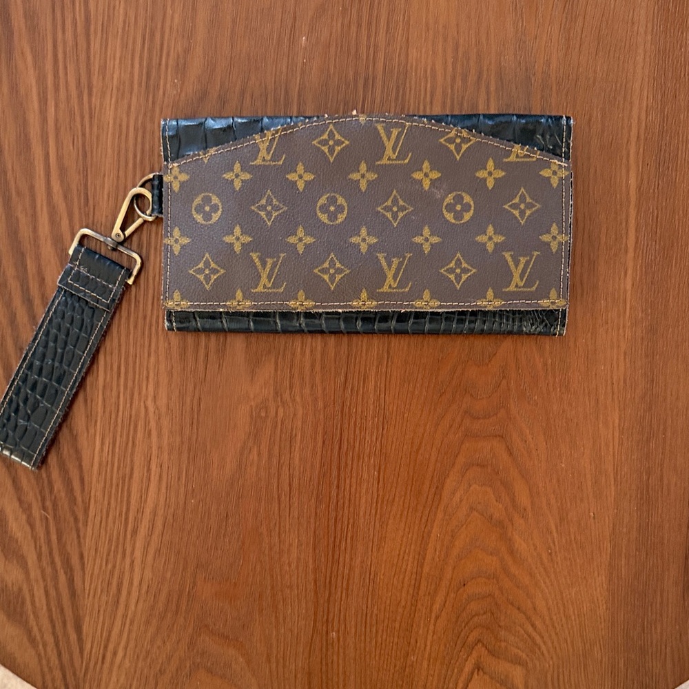 Refurbished Louis Vuitton tri-fold mega wallet